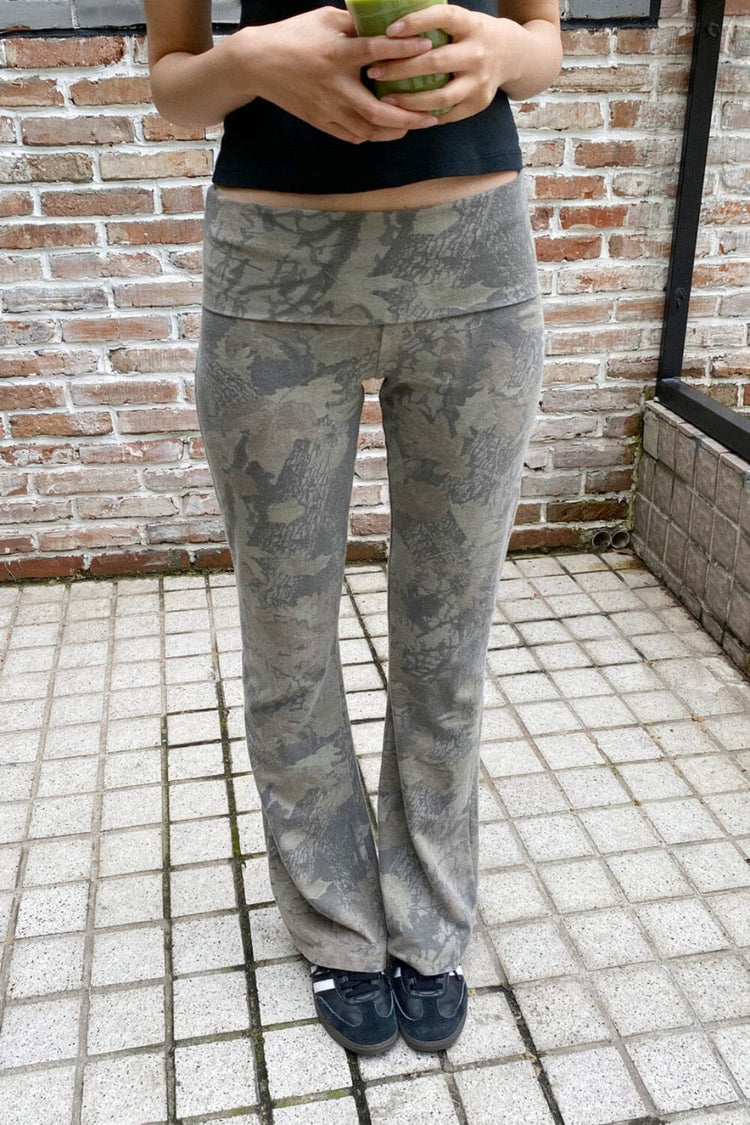 Priscilla Camouflage Pants - Brandy Melville Trusted