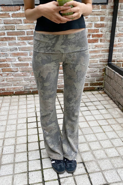 Priscilla Camouflage Pants - Brandy Melville Trusted